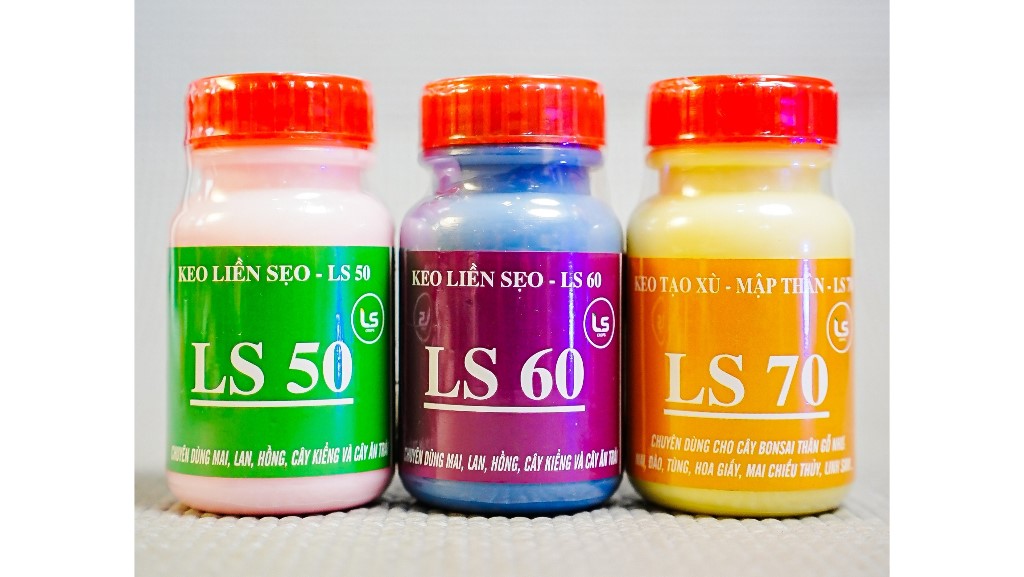 Keo liền sẹo LS60